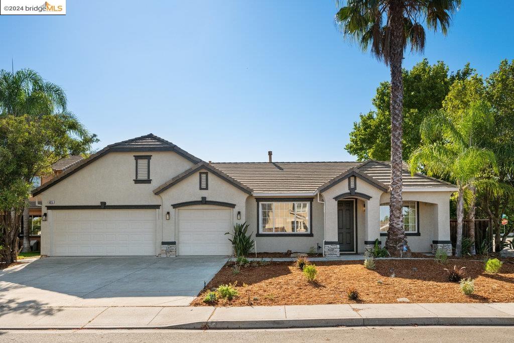 5015 HOLLOWGLEN COURT