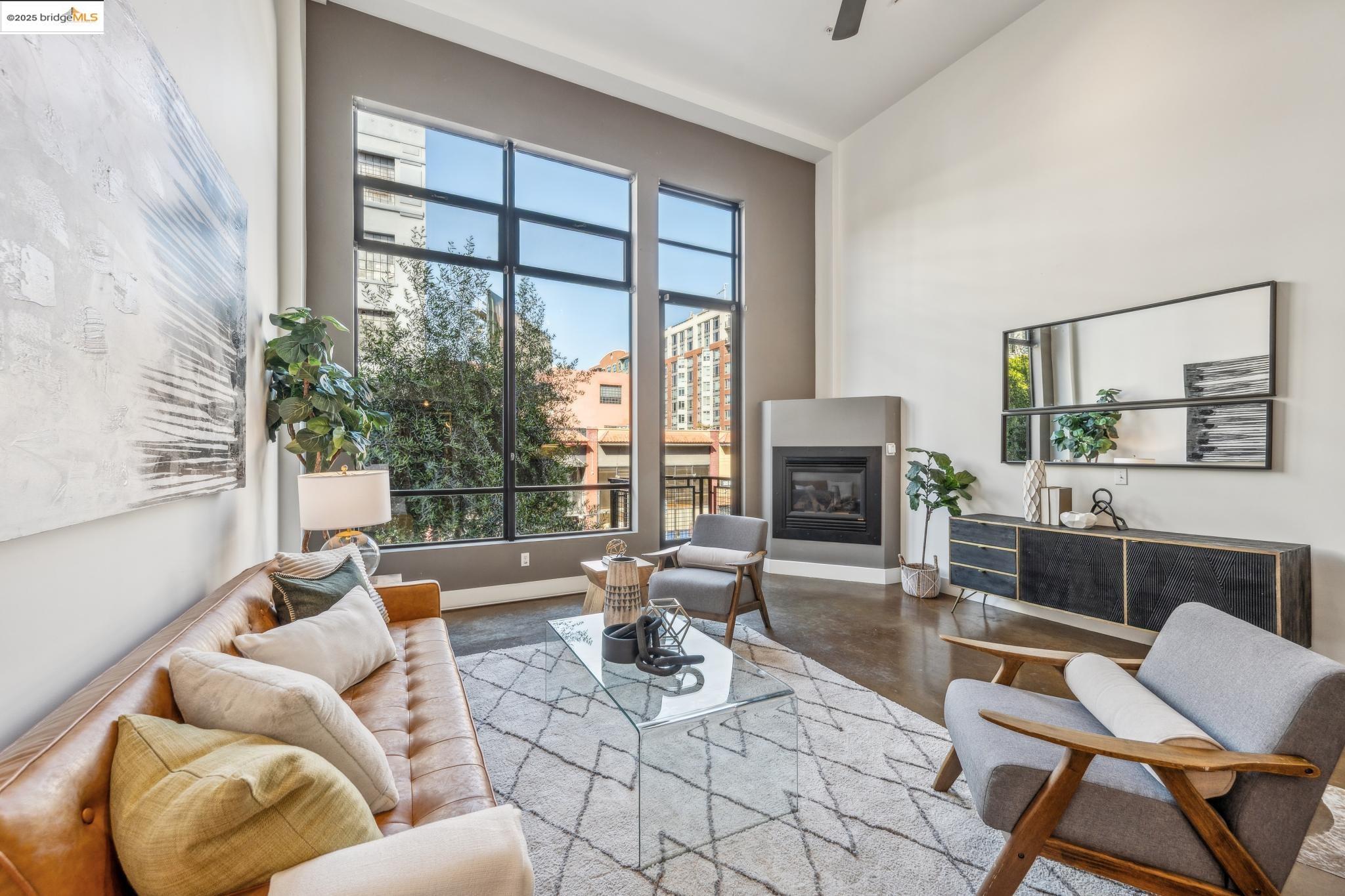 200 Townsend St # 4