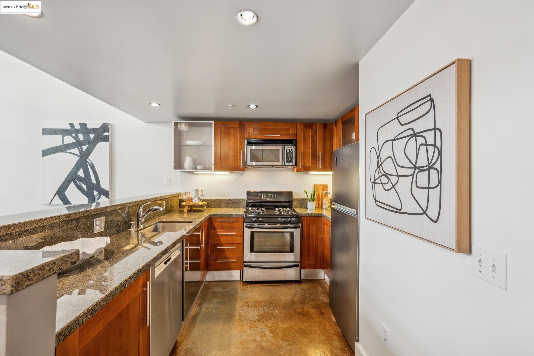 200 Townsend St # 4
