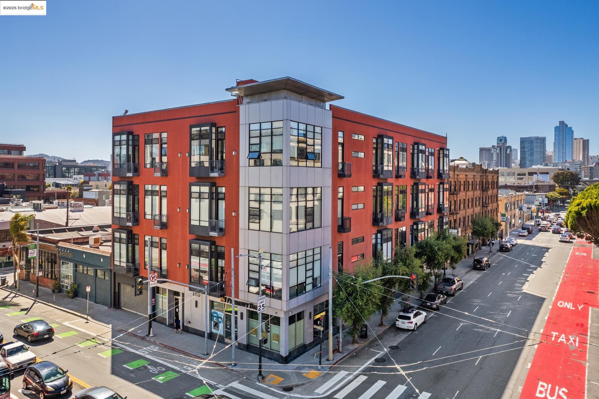 200 Townsend St # 4