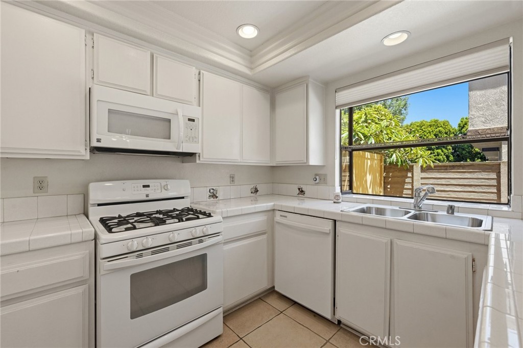 552 Hamilton Street C1