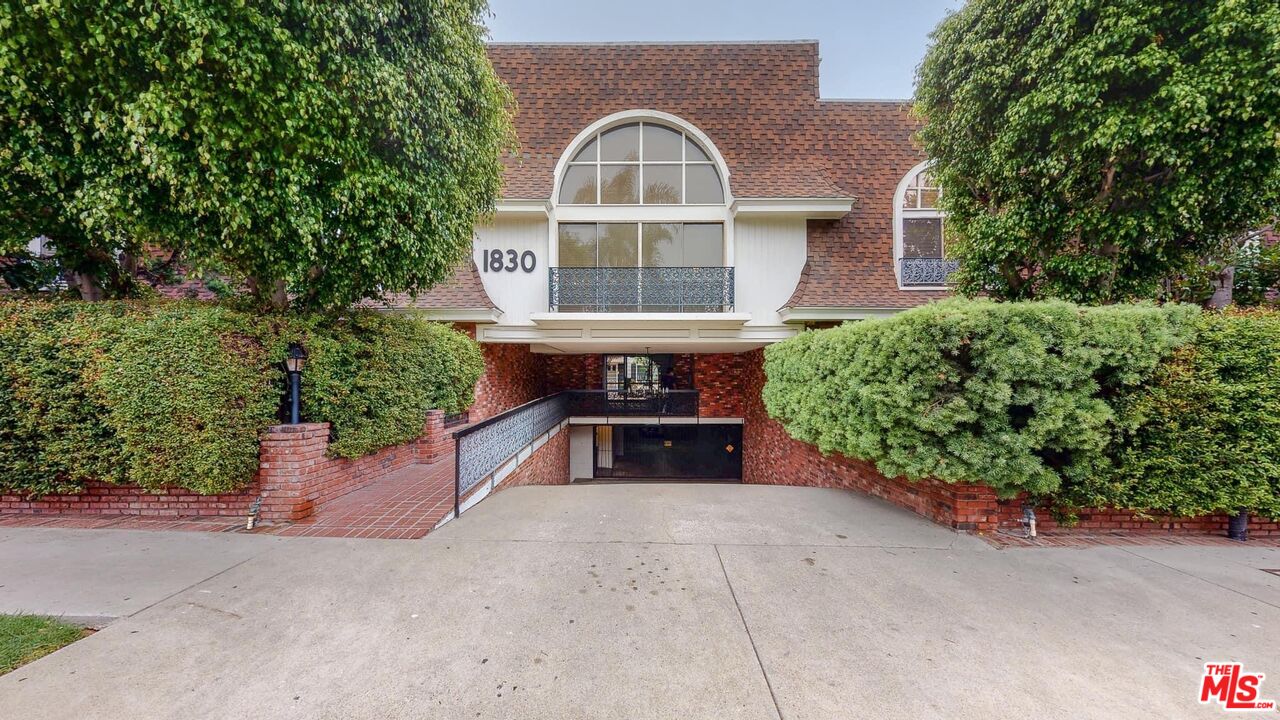 1830 Kelton Ave Unit: 11
