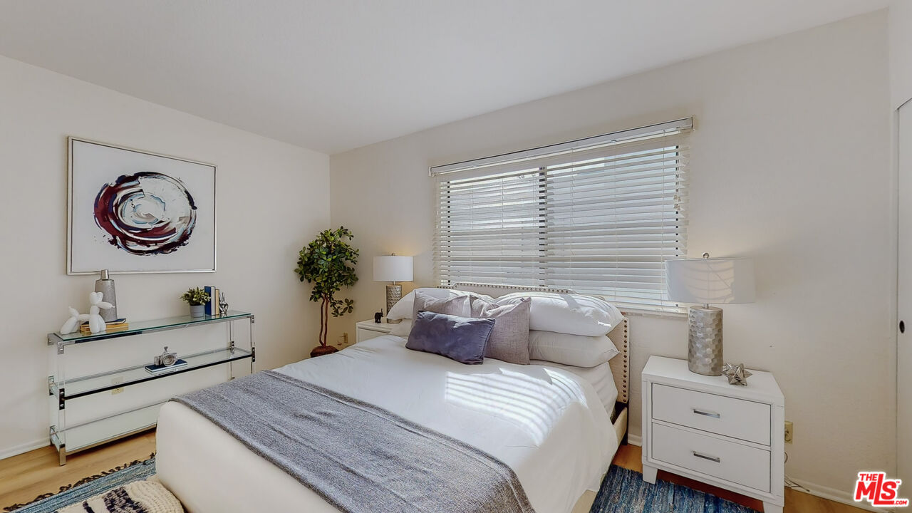 1830 Kelton Ave Unit: 11