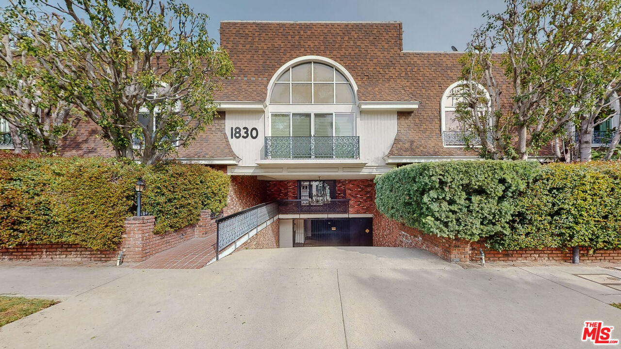 1830 Kelton Ave Unit: 11