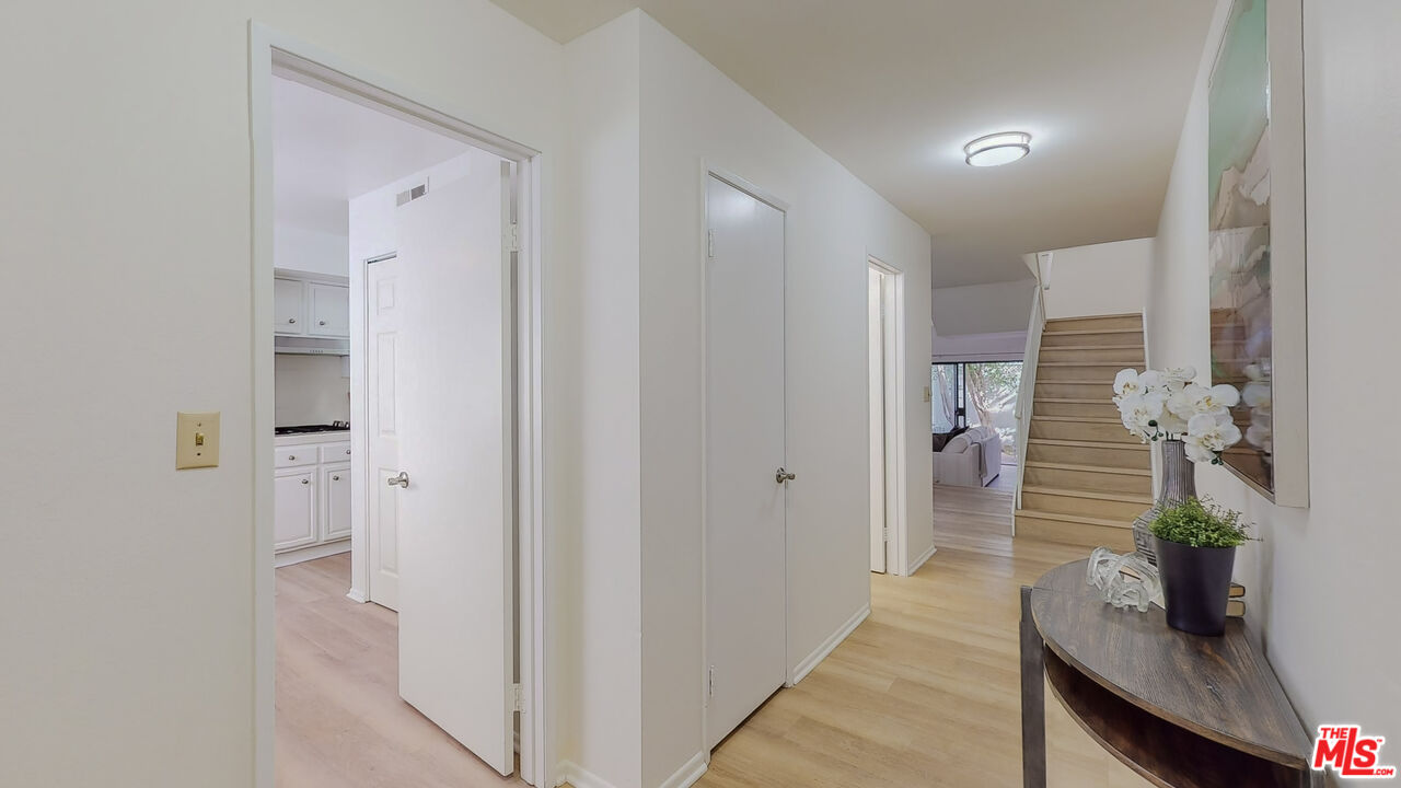 1830 Kelton Ave Unit: 11