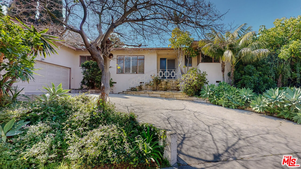 3355 Barbydell Dr