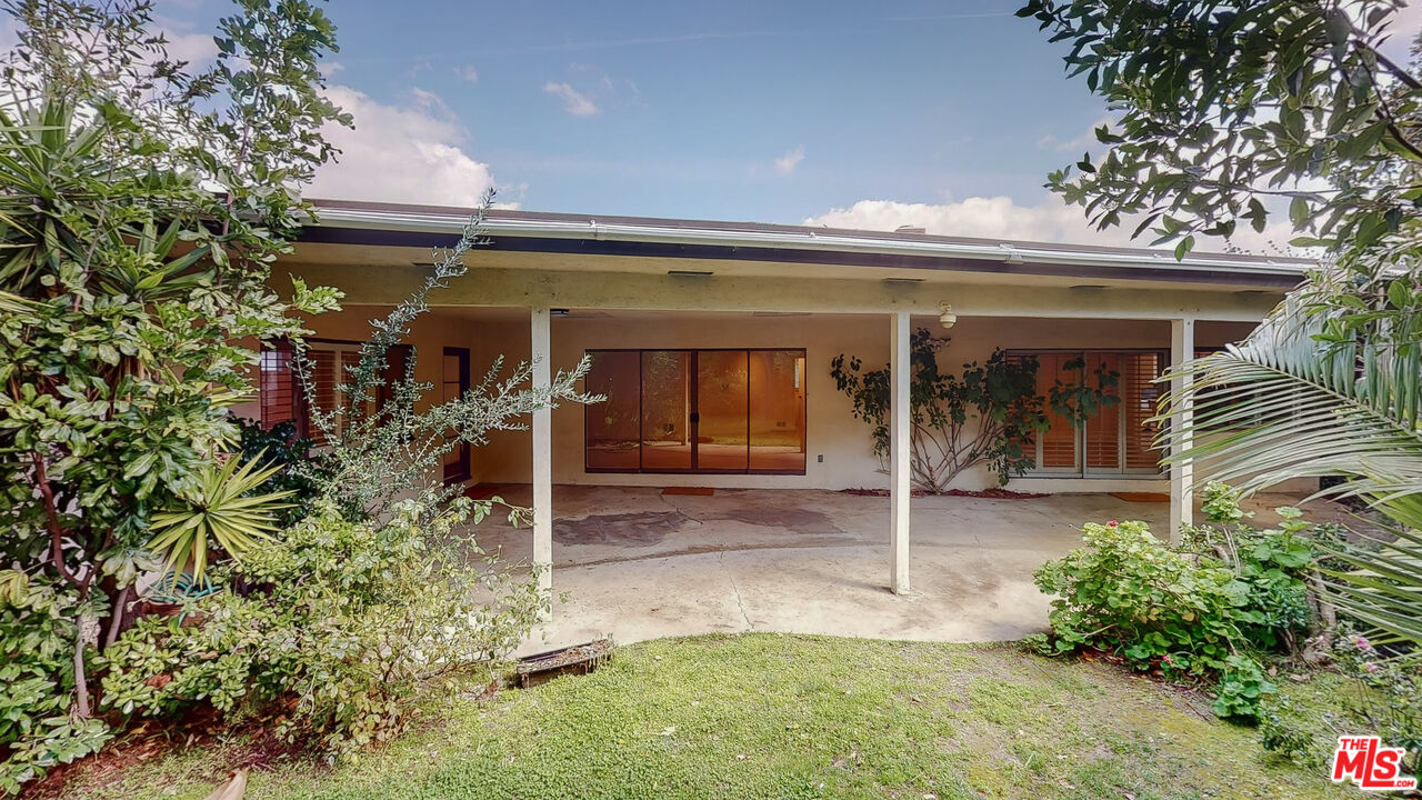 3355 Barbydell Dr