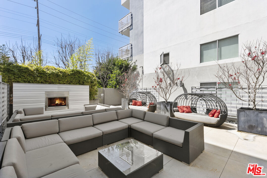 1700 Sawtelle Blvd Unit: 215