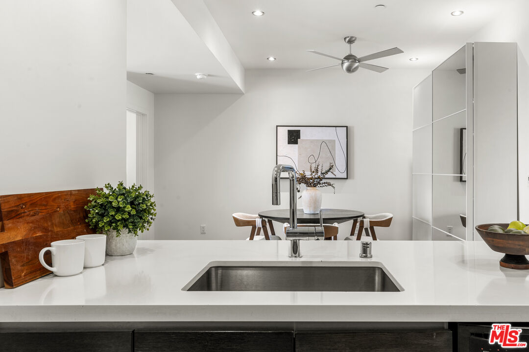 1700 Sawtelle Blvd Unit: 215