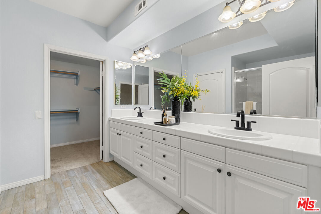 1708 Tanager St Unit: 1-202