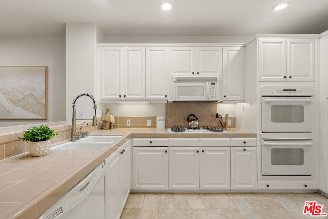 1708 Tanager St Unit: 1-202