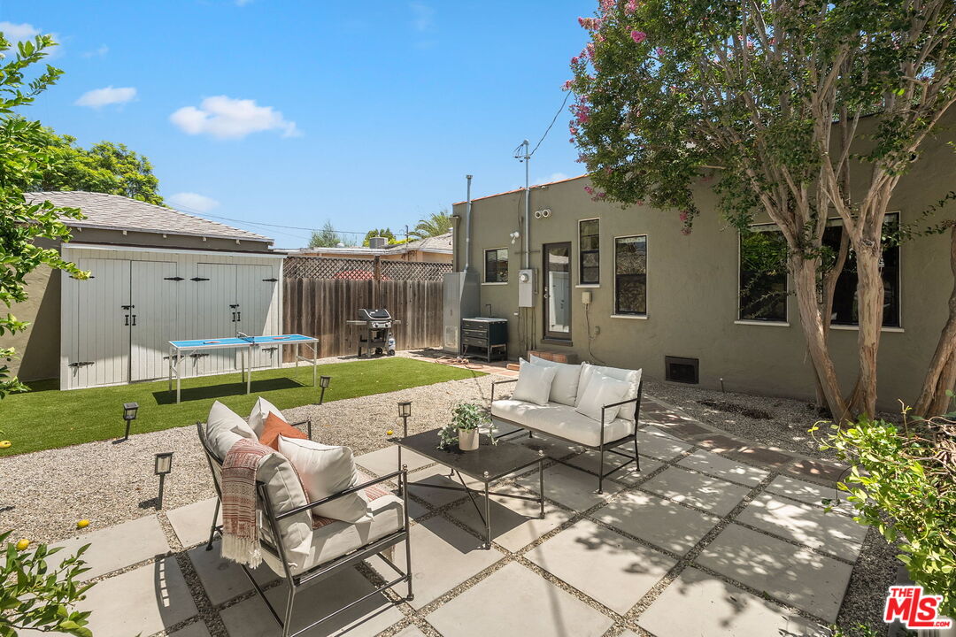 8955 Beverlywood St