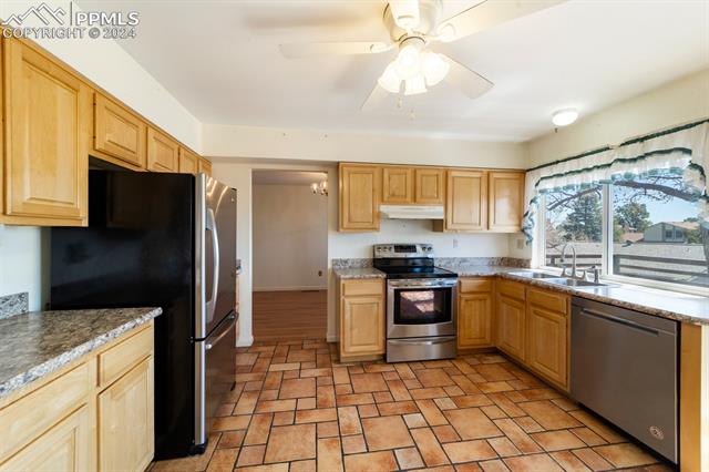 660 E Cheyenne Mountain Boulevard