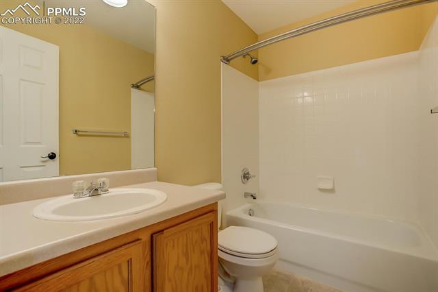 5675 Rose Ridge Lane