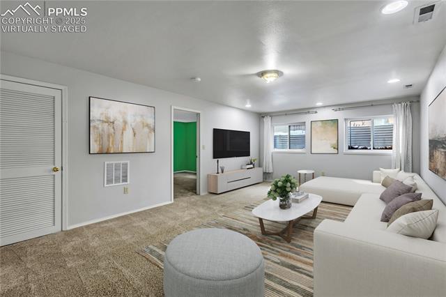 8425 Avens Circle