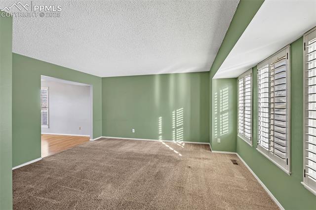 8425 Avens Circle