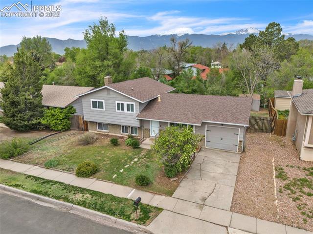 1320 Sanderson Avenue