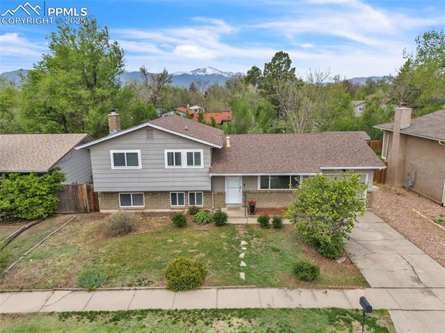 1320 Sanderson Avenue