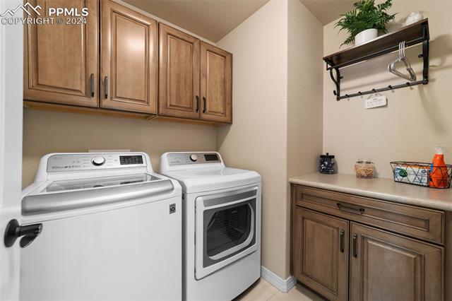 11076 Deer Feather Drive