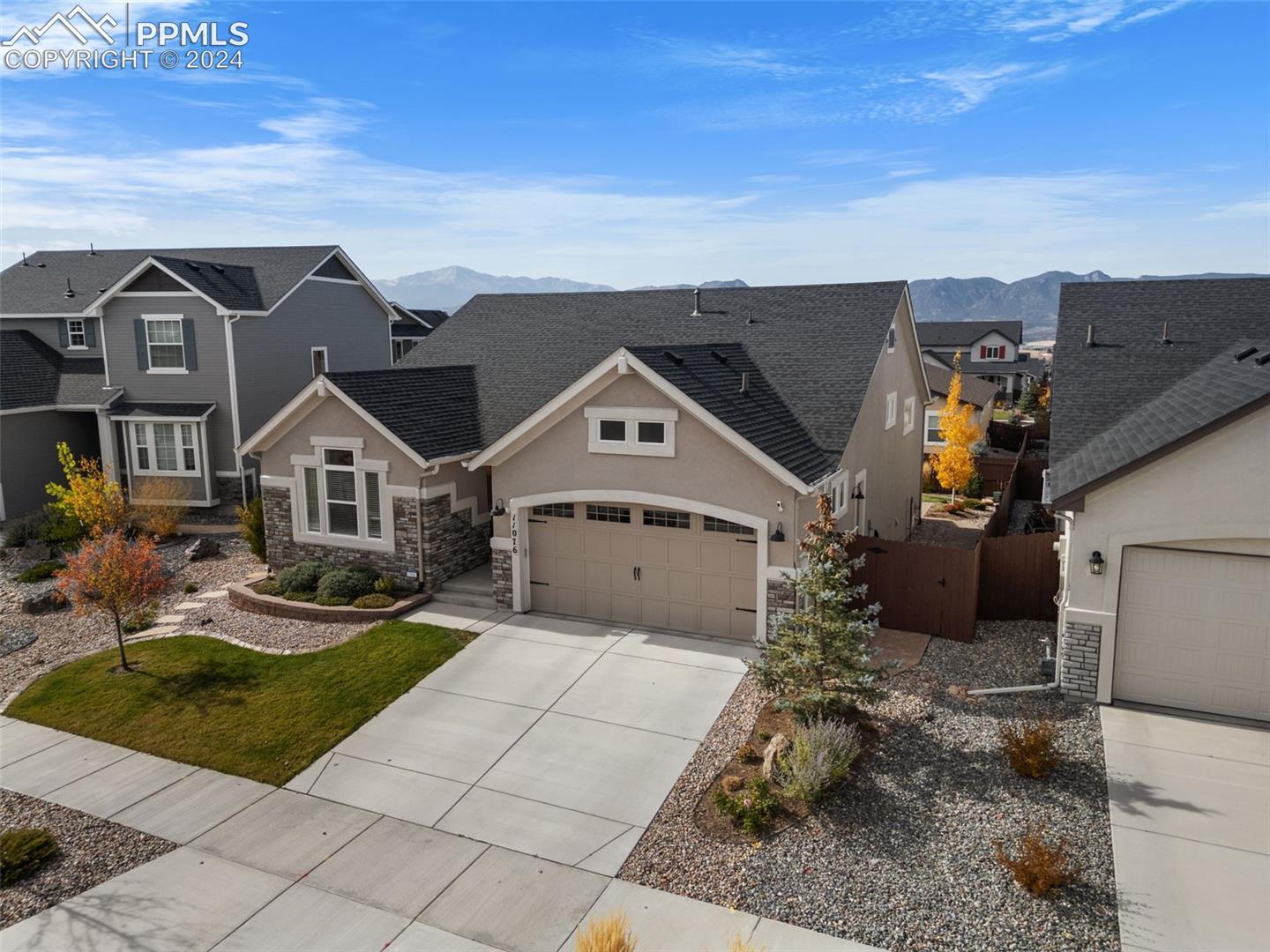 11076 Deer Feather Drive