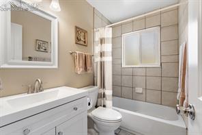 4861 Splitrail Place