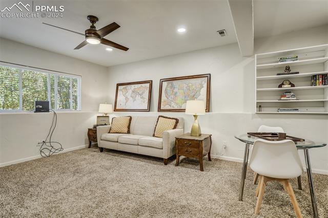1306 Meadowlake Way