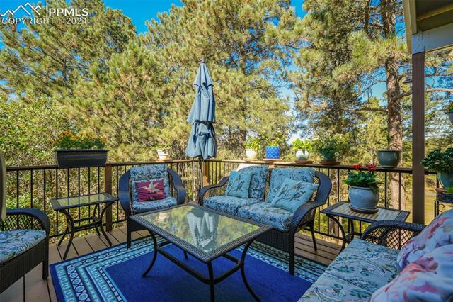1306 Meadowlake Way