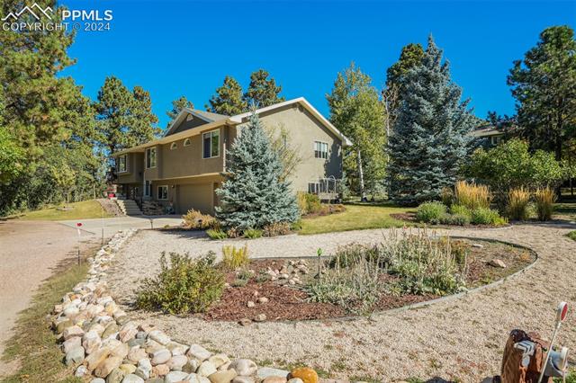 1306 Meadowlake Way