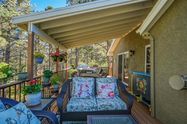 1306 Meadowlake Way