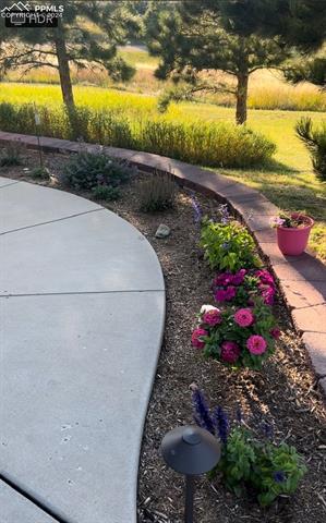 355 E Kings Deer Point