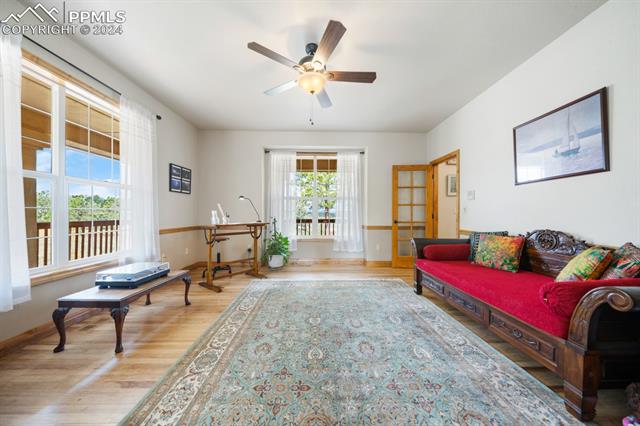 355 E Kings Deer Point