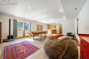 355 E Kings Deer Point