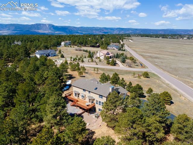 355 E Kings Deer Point