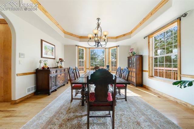 355 E Kings Deer Point