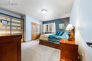 355 E Kings Deer Point
