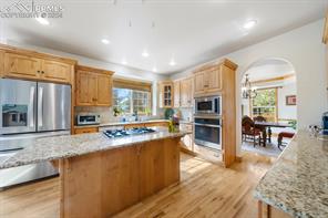 355 E Kings Deer Point