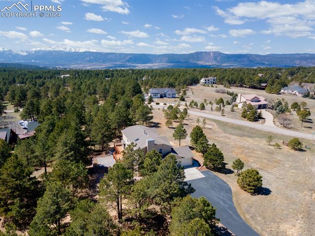 355 E Kings Deer Point