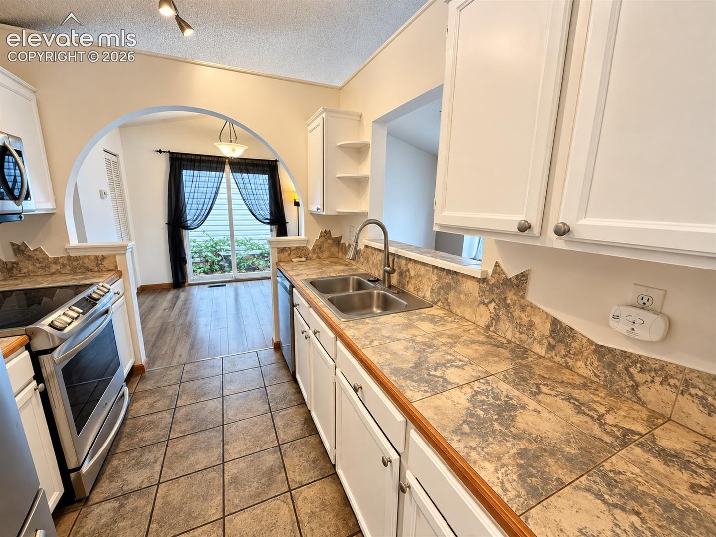 2230 Ambleside Drive