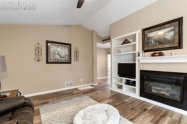1789 Meadowbrook Parkway