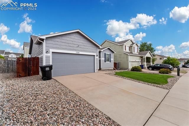 1789 Meadowbrook Parkway