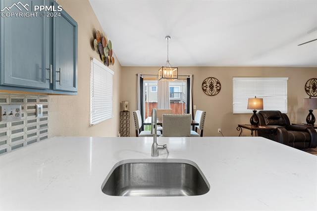 1789 Meadowbrook Parkway