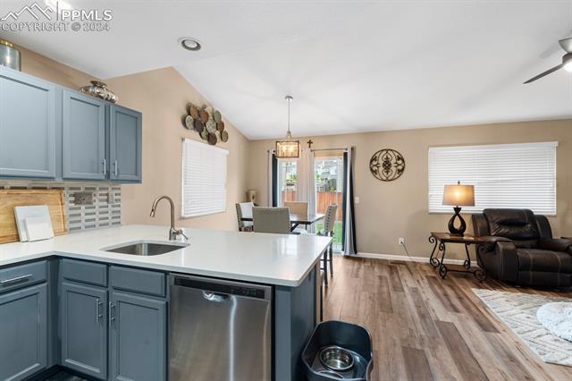 1789 Meadowbrook Parkway