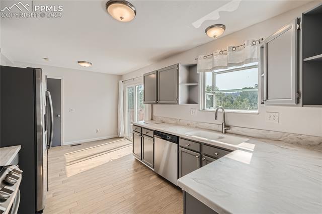 3835 Catalpa Drive