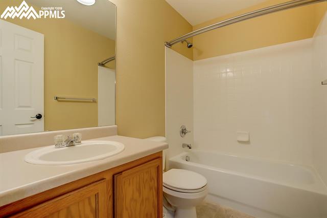 5675 Rose Ridge Lane