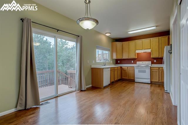 5675 Rose Ridge Lane