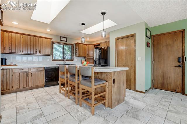 1575 Oak Hills Drive