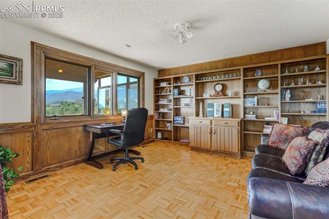 1575 Oak Hills Drive