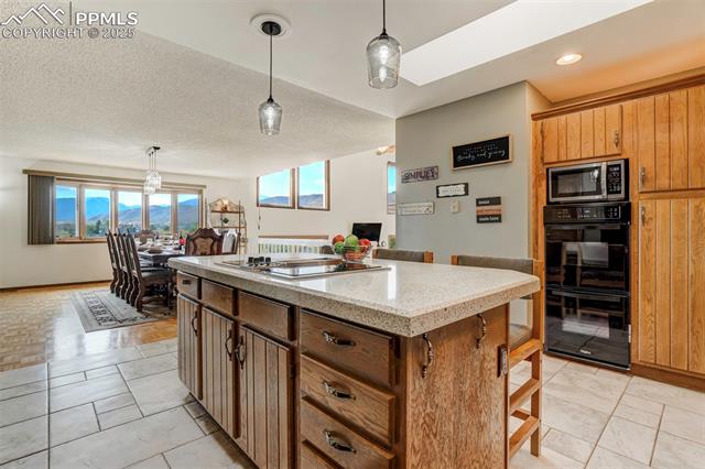 1575 Oak Hills Drive