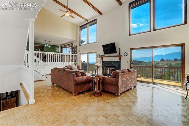 1575 Oak Hills Drive