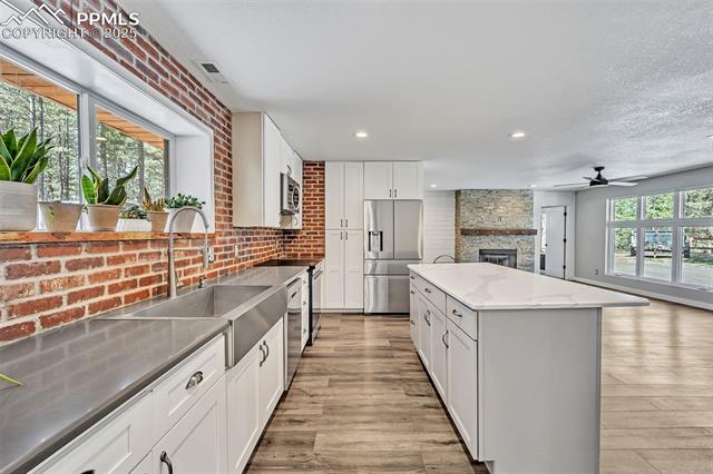 9635 Thoroughbred Lane